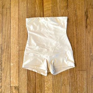 Maidenform boy short shape wear
